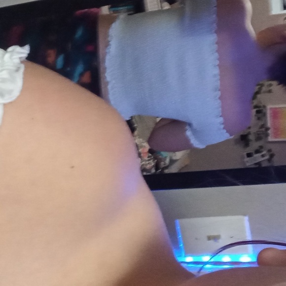 Top - Picture 2 of 2